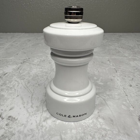 Cole & Mason Hoxton Salt Mill Salt Grinder White Gloss - Picture 9 of 9